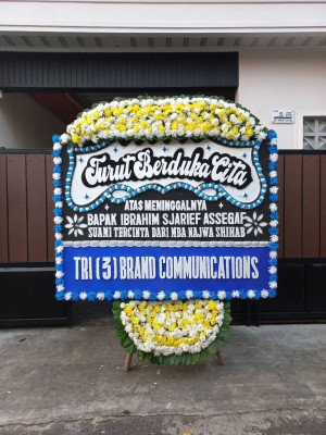 Papan Bunga Duka di Kramat Utara